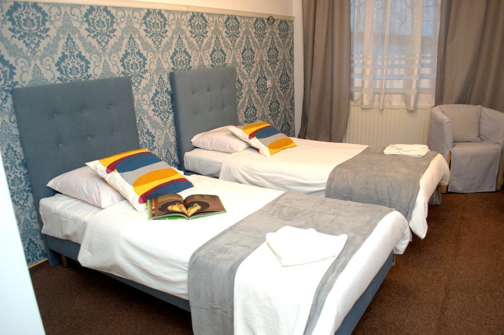 Acwador Hotel Pleszew Eksteriør billede