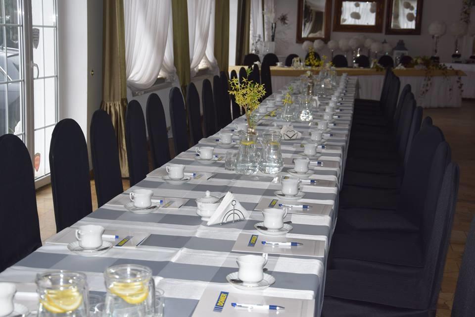 Acwador Hotel Pleszew Eksteriør billede